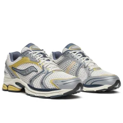 Saucony ProGrid Triumph 4 Fabricated Future Cheap